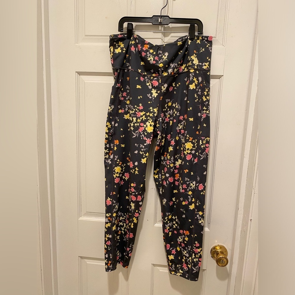 Ideology Black Floral Leggings - Picture 2 of 3